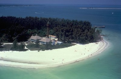 http://www.floridiannature.com/sanibel-beach-lighthouse-picture.jpg