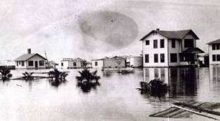 historical picture of the devasting 1928 hurrican that hit Florida
